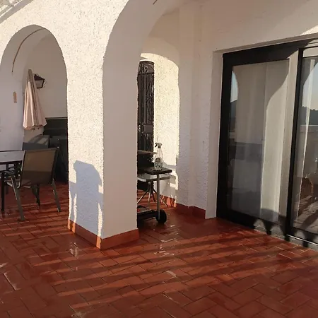 Luxury With 3 Bedrooms Appartement *