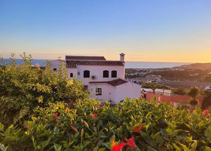 Apartment Luxury With 3 Bedrooms Nerja