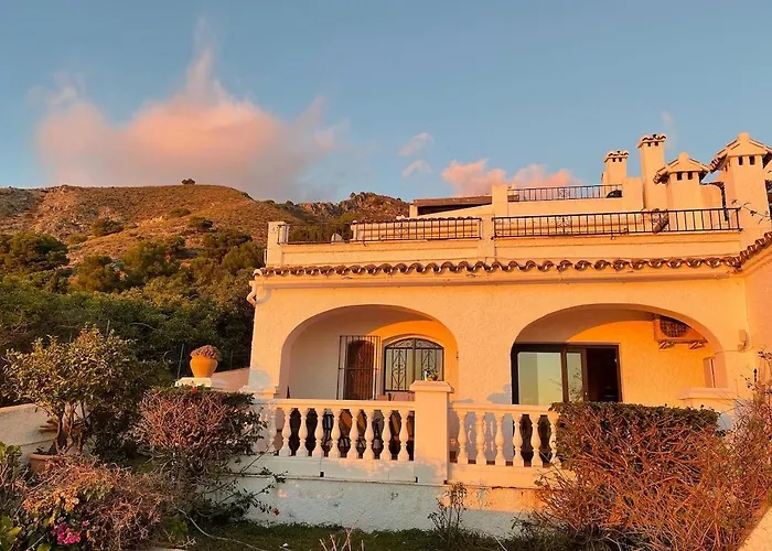 Luxury With 3 Bedrooms Apartament